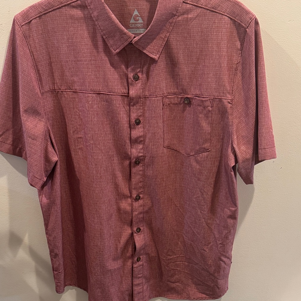 G.H. Bass & Co. Men's Burgundy Button Down Shirt